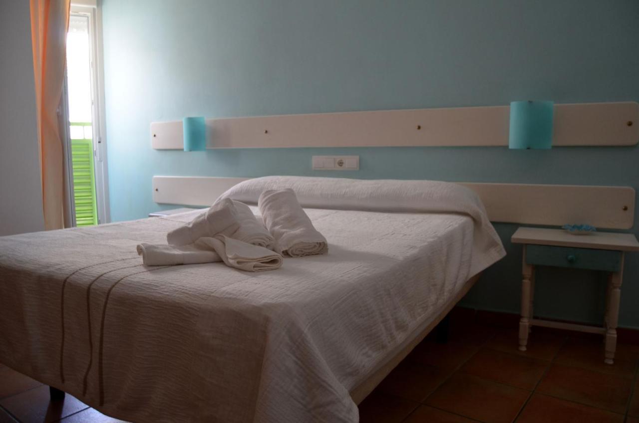 Hotel Hostal Dona Antonia à Punta Umbría Extérieur photo