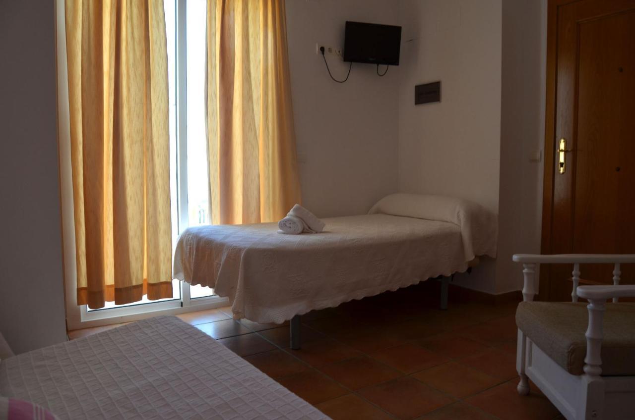 Hotel Hostal Dona Antonia à Punta Umbría Extérieur photo