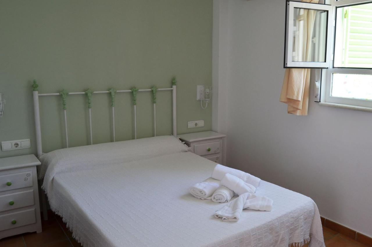 Hotel Hostal Dona Antonia à Punta Umbría Extérieur photo